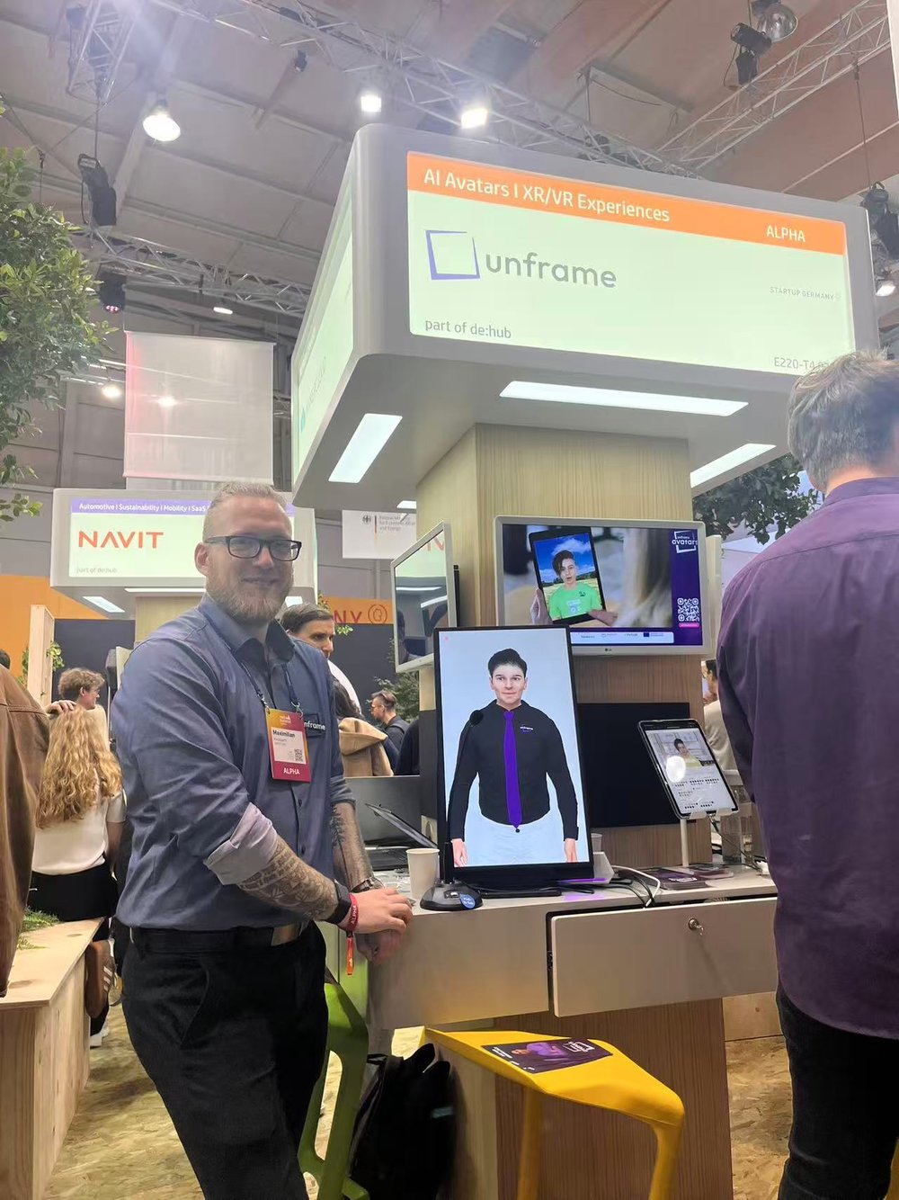 欧陆平台登录：在全球最大的科技峰会现场，他们用DeepSeek养出迷你“独角兽”